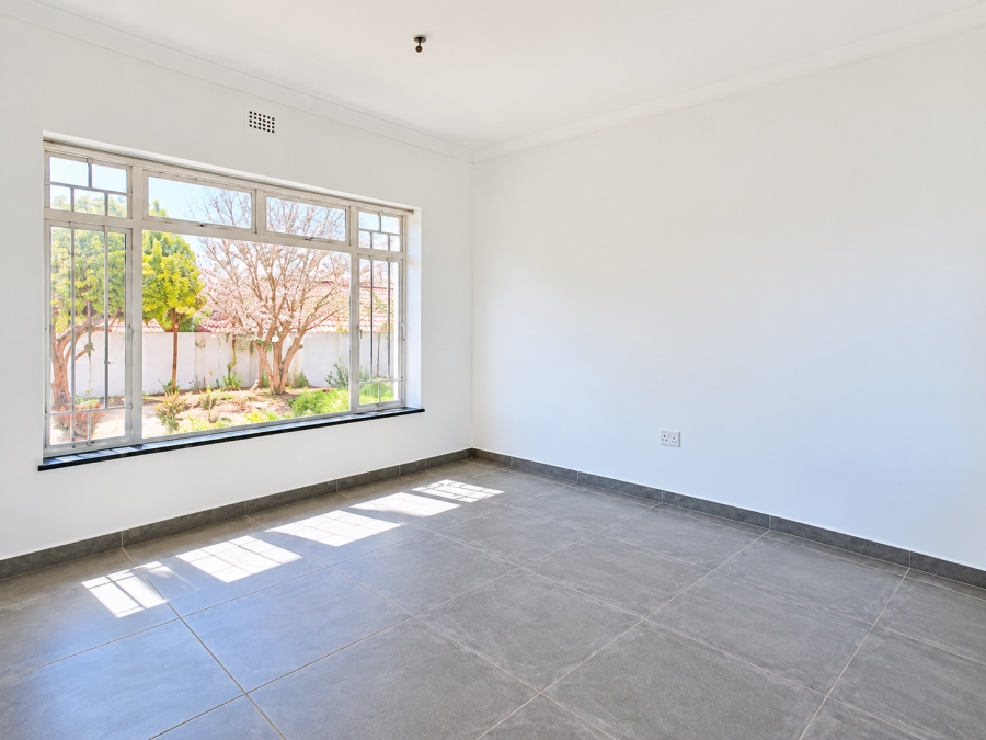 To Let 3 Bedroom Property for Rent in Vredenburg Western Cape